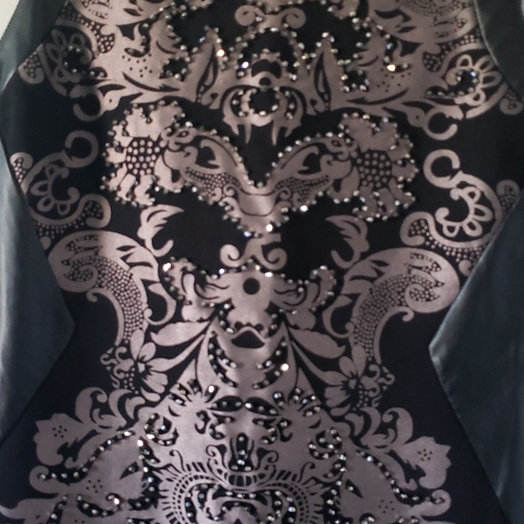 Sleeveless Little Black Dress - Picture 3 of 3